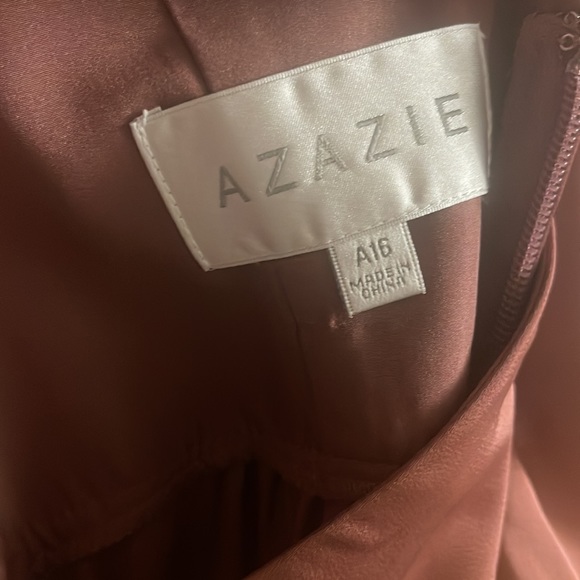 Beautiful bridesmaids dress - Picture 2 of 2